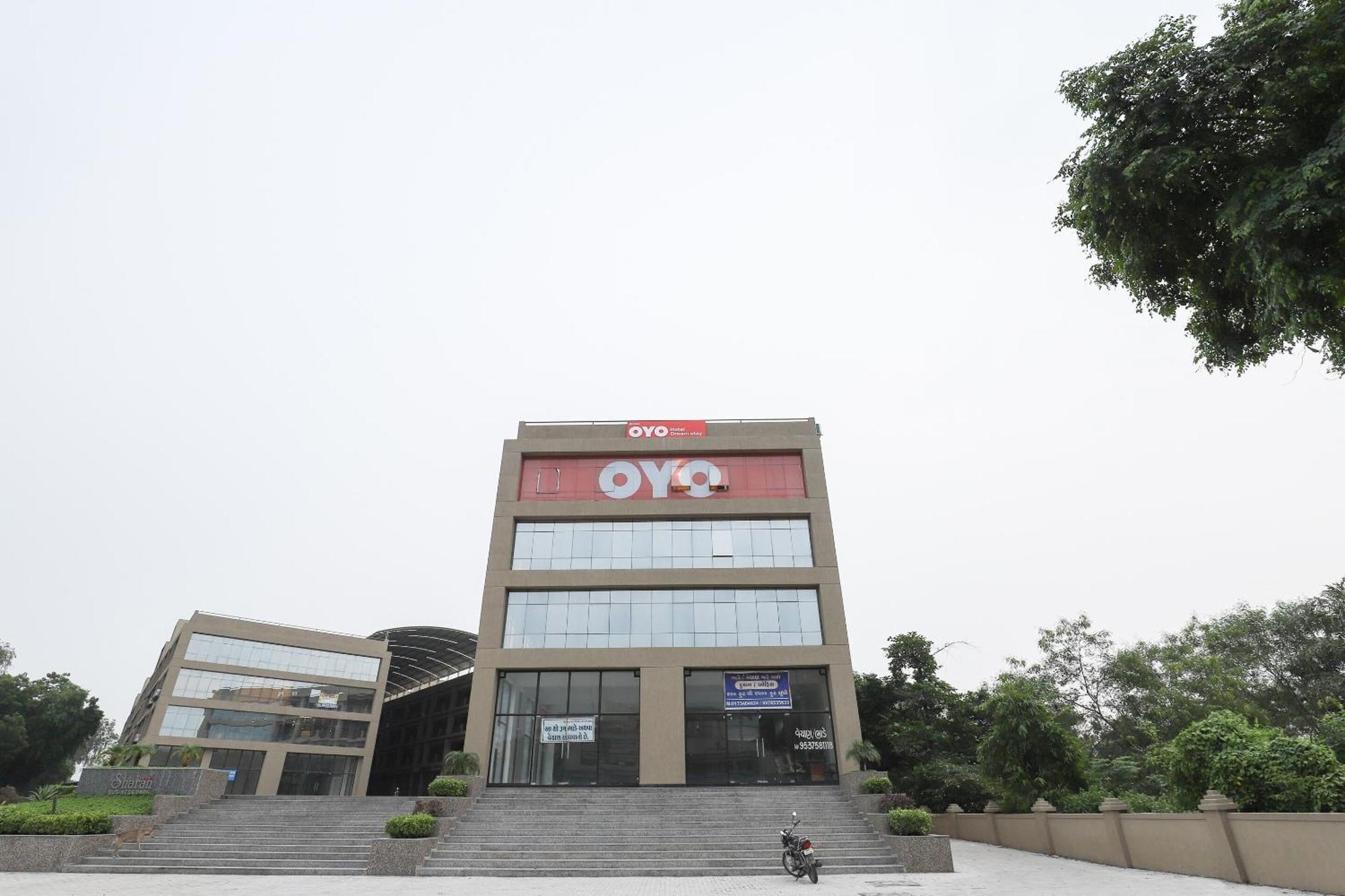 OYO 37068 Hotel Dream Stay Sarkhej Exterior foto
