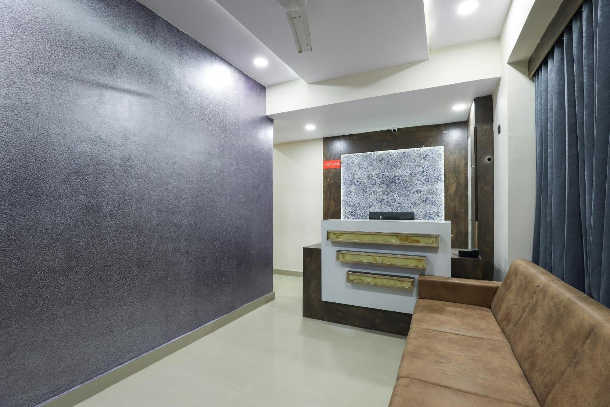 OYO 37068 Hotel Dream Stay Sarkhej Exterior foto