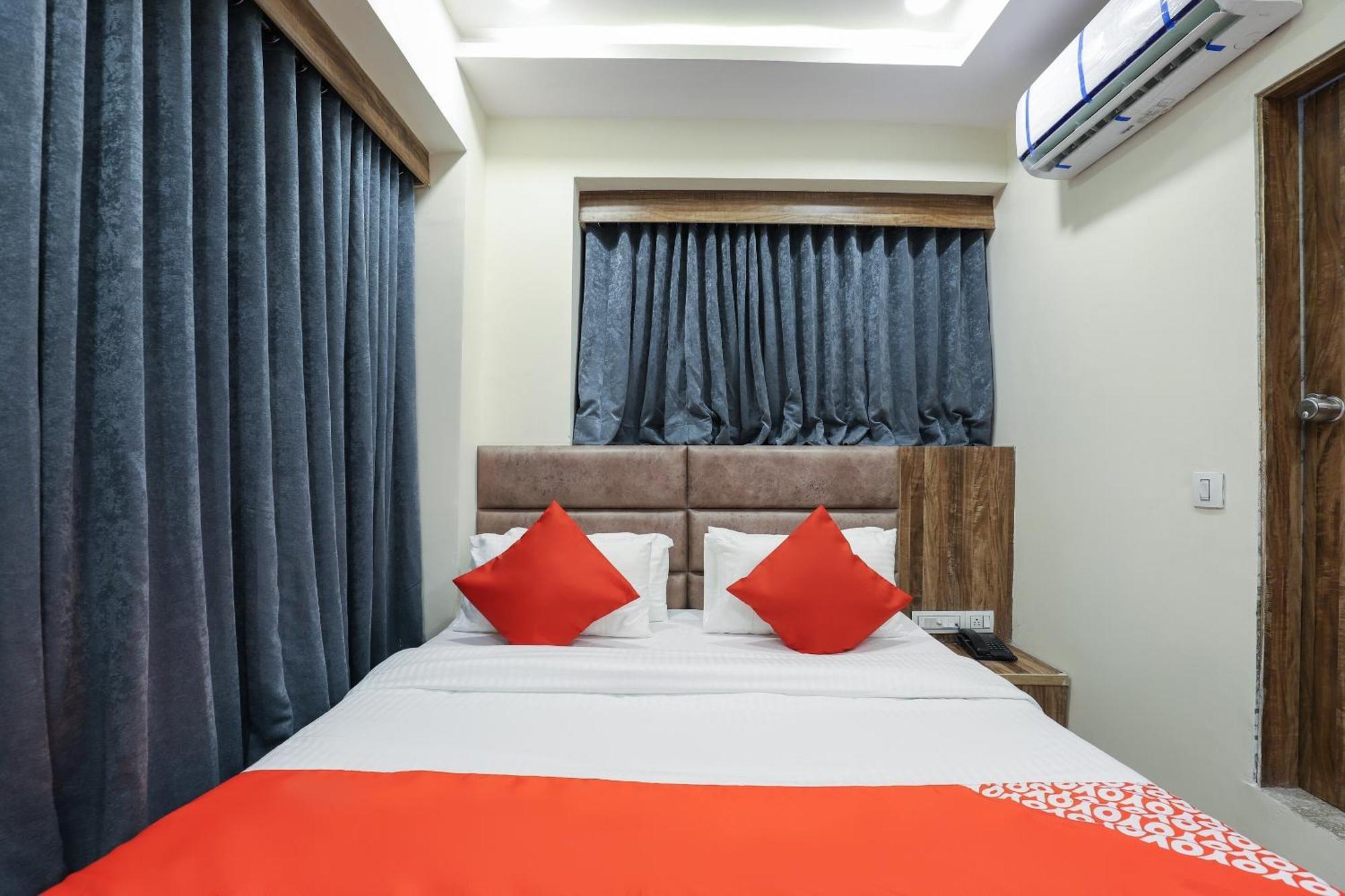 OYO 37068 Hotel Dream Stay Sarkhej Exterior foto